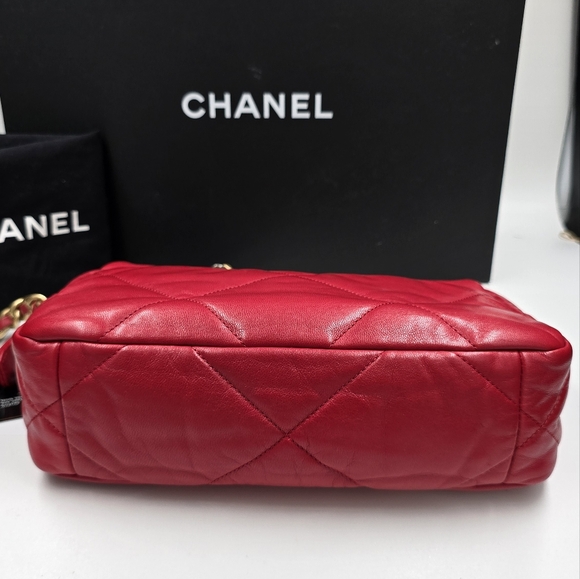 Chanel 19 small - Picture 8 of 16